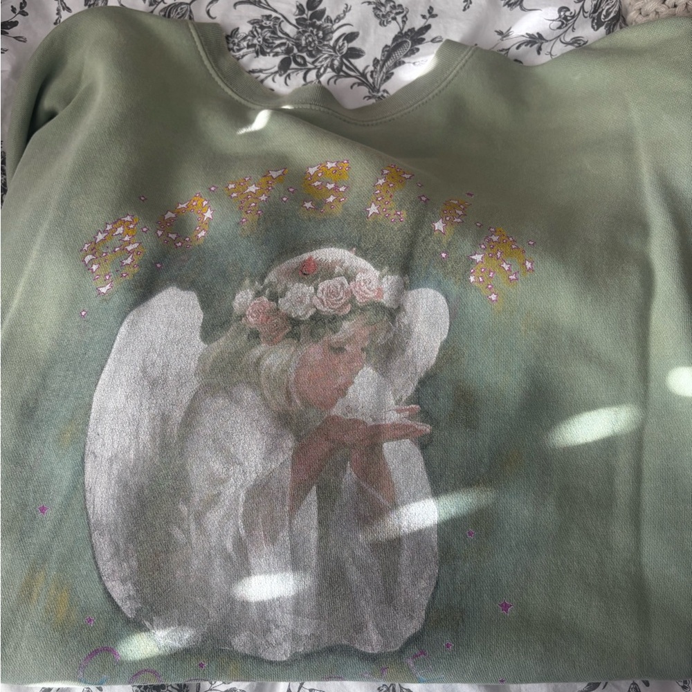 Boys Lie Green Angel Sweatshirt with Festive Design